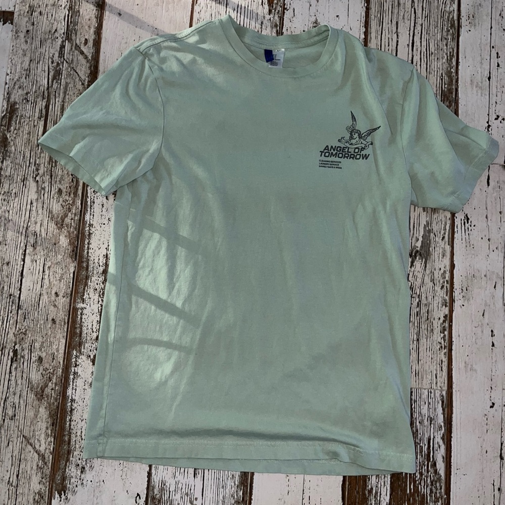 MENS GRAPHIC TEE